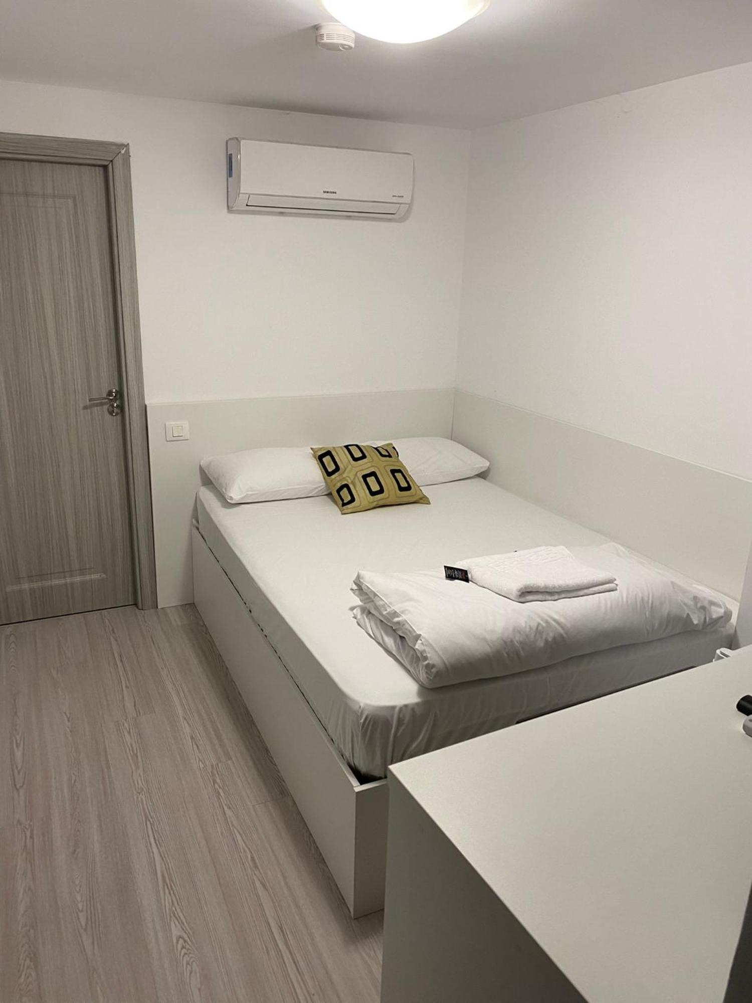 Small Central Bucharest Old Town Studios 외부 사진