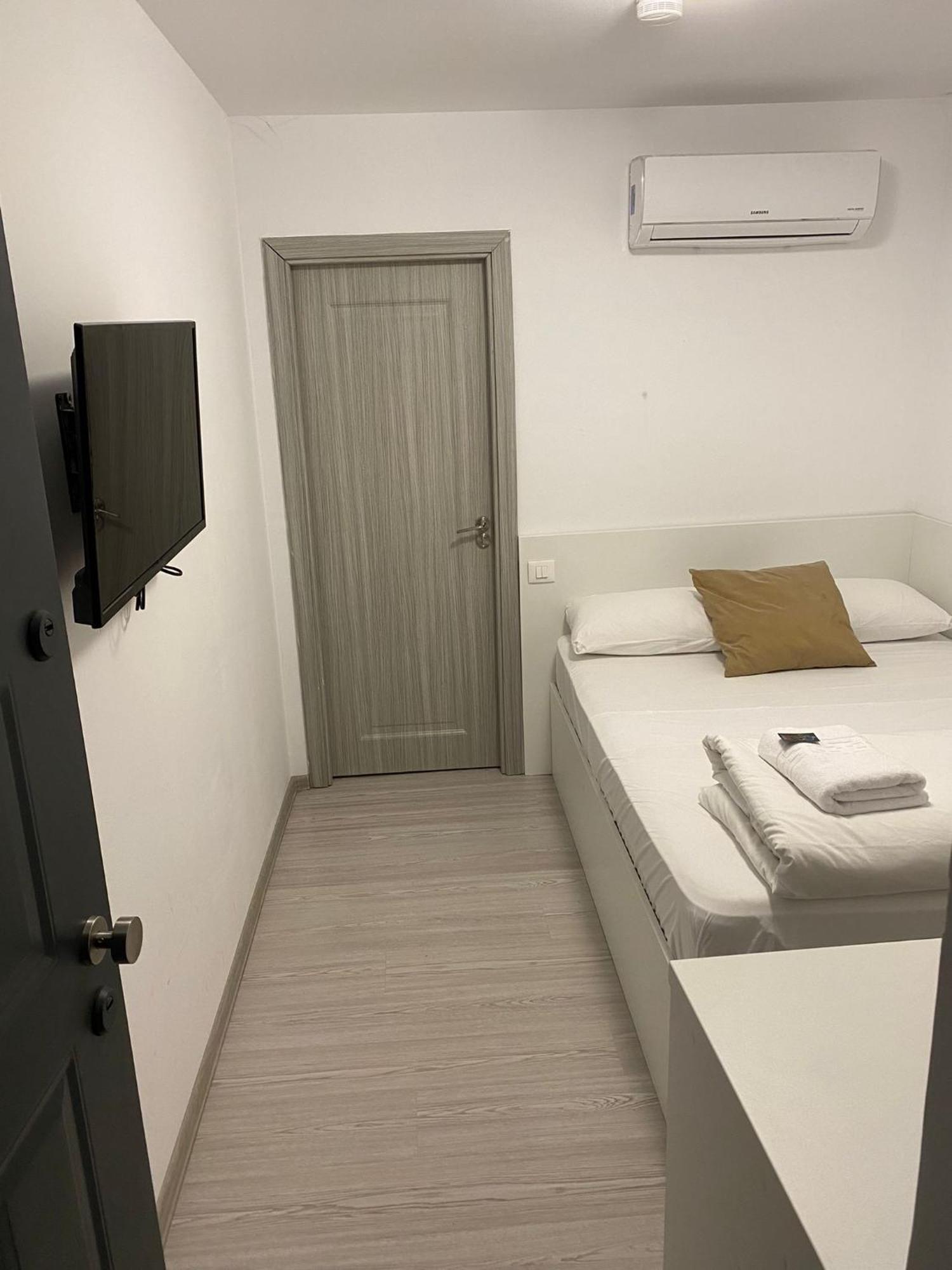 Small Central Bucharest Old Town Studios 외부 사진